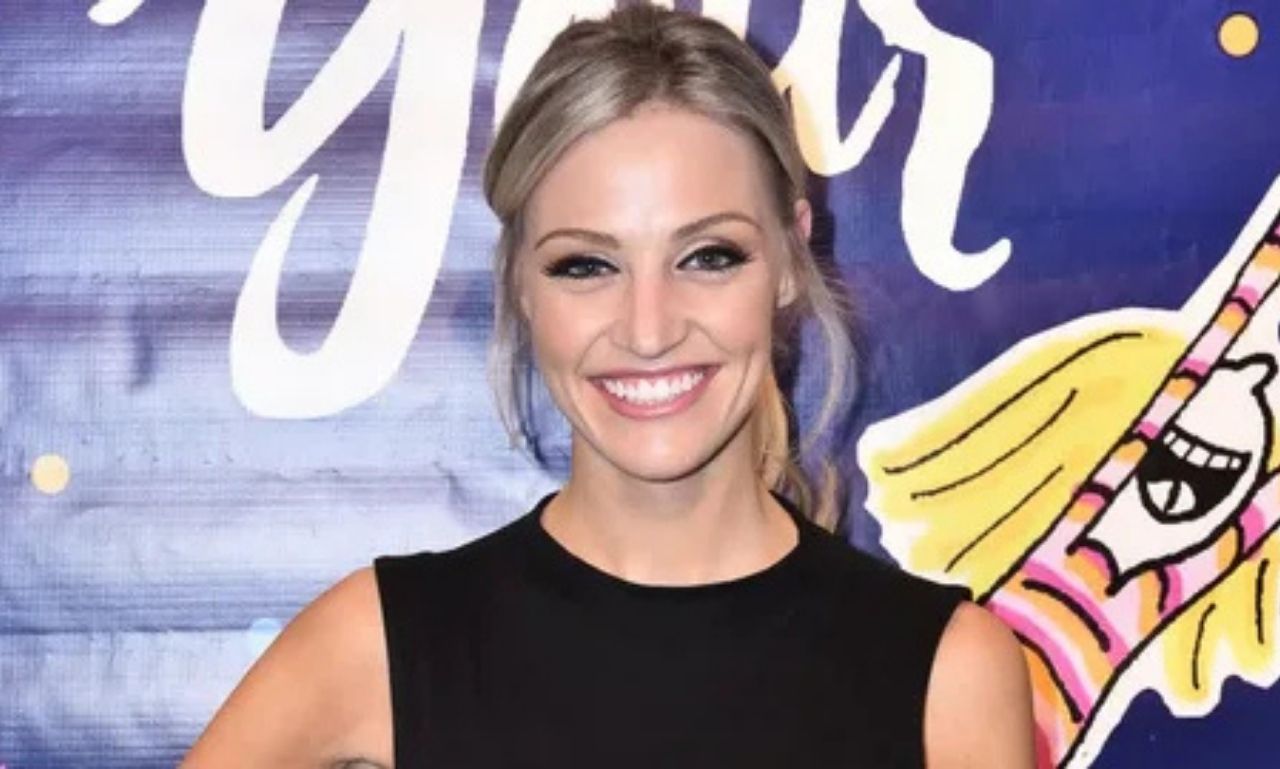 Carley Shimkus Net Worth: Revealing Her Career & Wealth