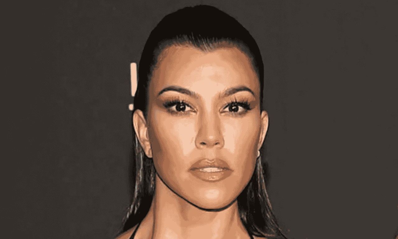 Kourtney-Kardashian-Net-Worth