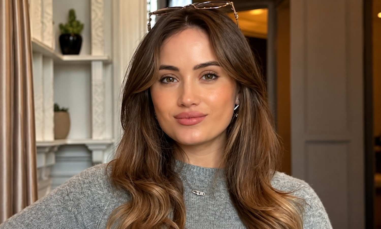 Kate Hutchins Net Worth